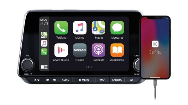 Nissan X-Trail 2025 conectado a iPhone con AppleCar Play